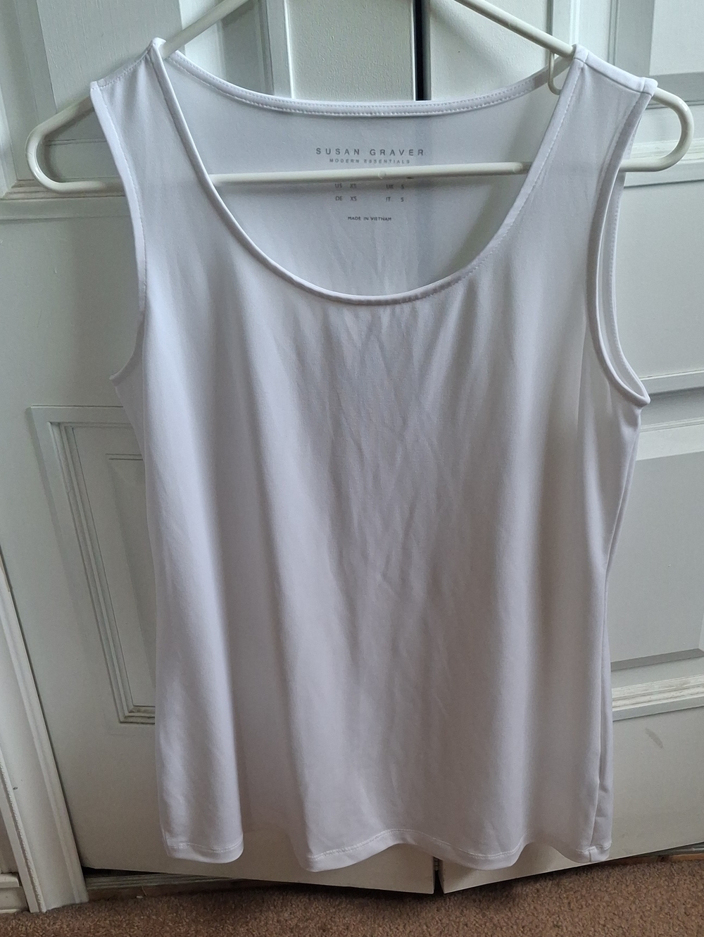 Susan Graver Liquid Knit White Scoop Neck Sleeveless Tank